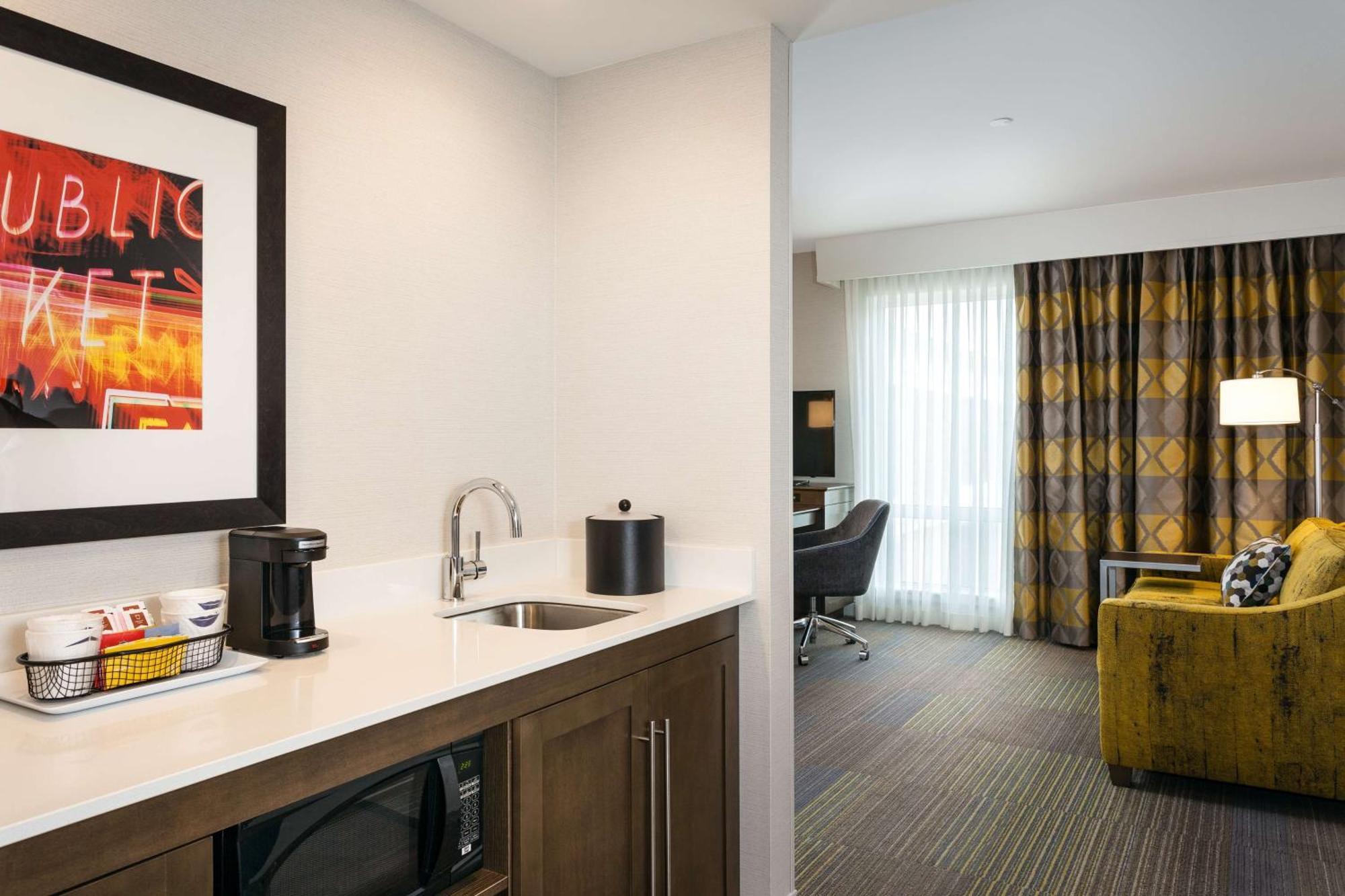Hampton Inn & Suites By Hilton Seattle/Northgate Exterior foto
