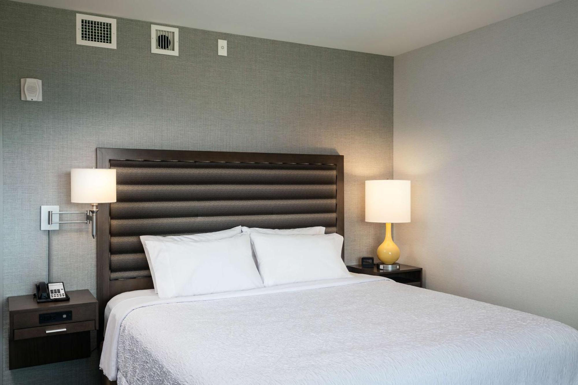 Hampton Inn & Suites By Hilton Seattle/Northgate Exterior foto